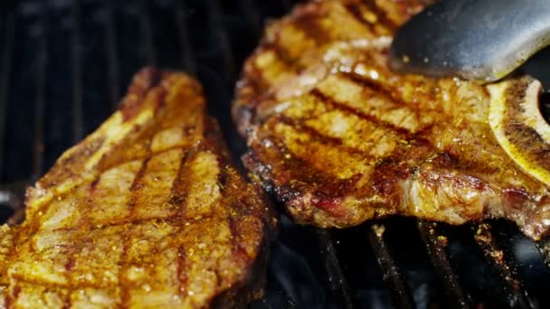 Beef Steaks on grill at steakhouse - Footage, Video