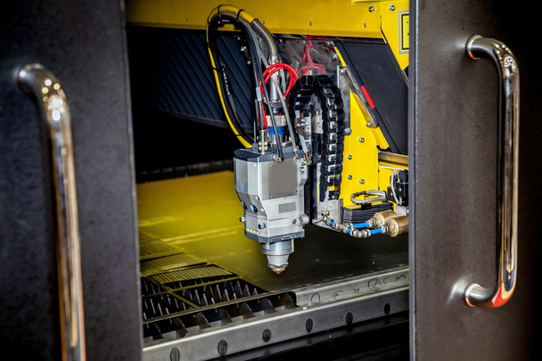 Динамические машины лазерной резки
  - Фото, изображение