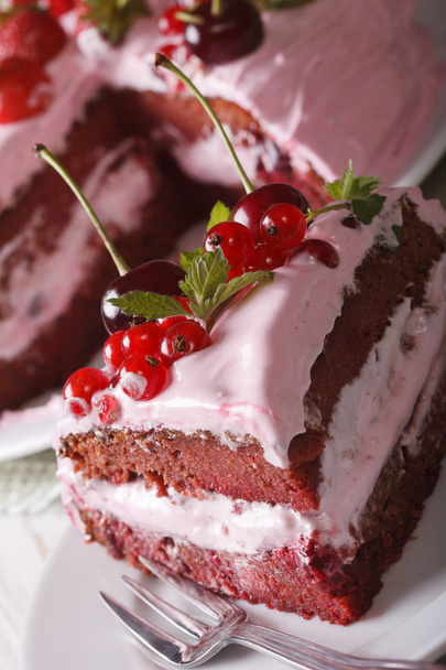 piece of pink cake with fresh berries macro vertical - Fotografie, Obrázek