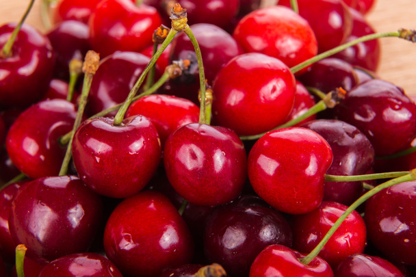 Red  fresh cherries - Foto, afbeelding