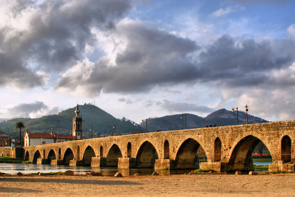 Römische und mittelalterliche Brücke Ponte de Lima - Foto, Bild