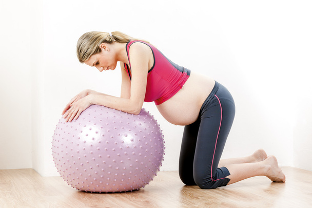 těhotné ženy cvičení - Fotografie, Obrázek