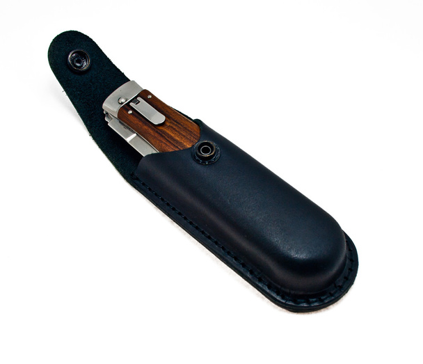 Cuchillo de bolsillo en el caso
 - Foto, Imagen