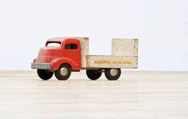 Vintage toy truck - Fotoğraf, Görsel
