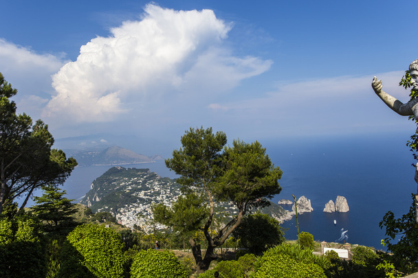 панорама острова Капри с Монте-Соларо, в Анакапри
 - Фото, изображение