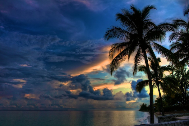 Auringonlasku Bahamalla
 - Valokuva, kuva