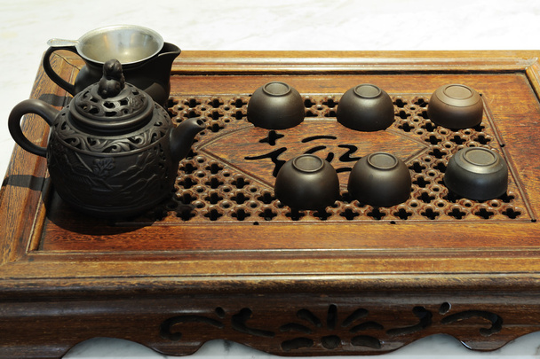 Gongfu-Tee-Set mit Teekanne und Teetassen - Foto, Bild