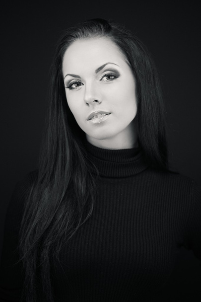 Portrait of young brunette - Valokuva, kuva