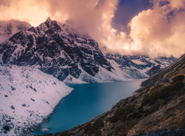 sunset and lake in the Himalayas - Foto, Imagen