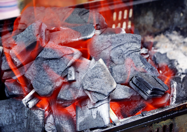 BBQ feu de barbecue au charbon
 - Photo, image