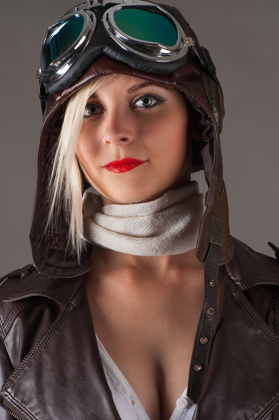 beautiful woman in aviator helmet - Fotografie, Obrázek
