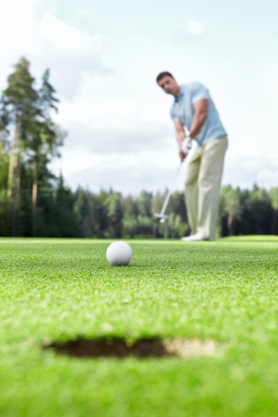 Игра в гольф
 - Фото, изображение