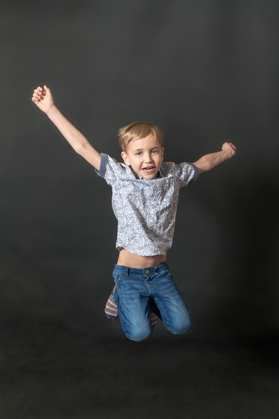 boy jumping - Fotó, kép