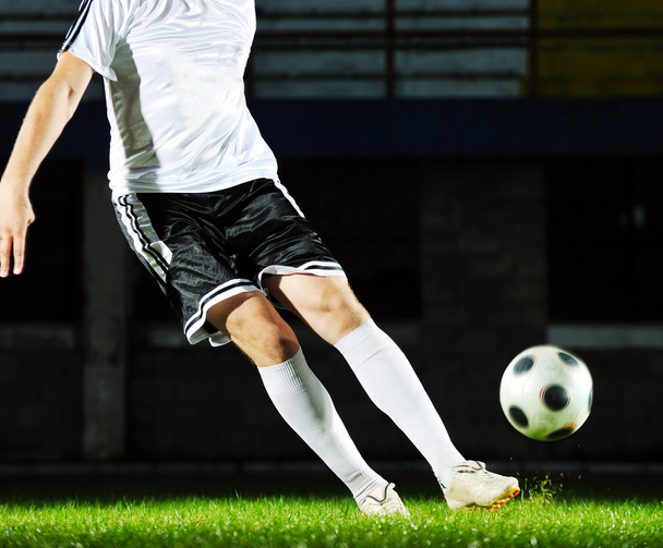 labdarúgó akció közben - Fotó, kép
