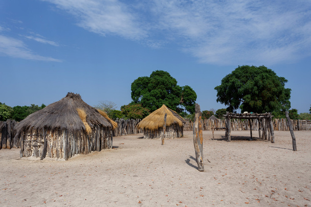 tradiční Africká vesnice s domy  - Fotografie, Obrázek