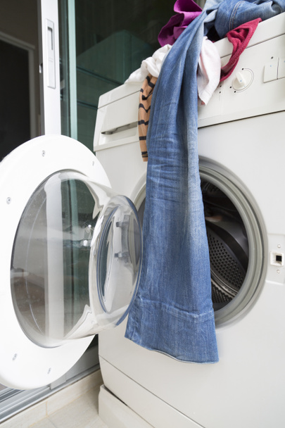 vestiti in lavatrice
  - Foto, immagini