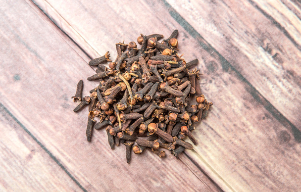 Cloce Spices On Weathered Wood - Fotoğraf, Görsel