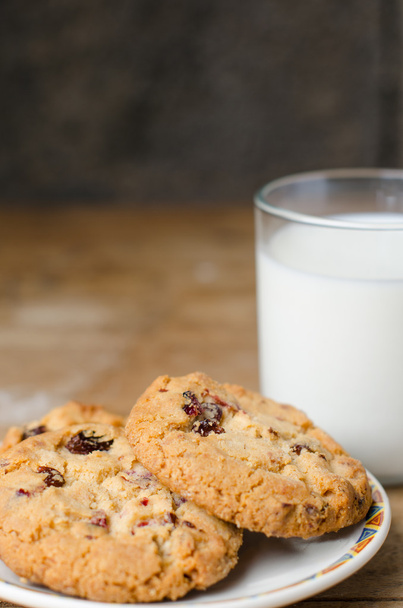 Cookies with white chocolate and blueberries. - Zdjęcie, obraz