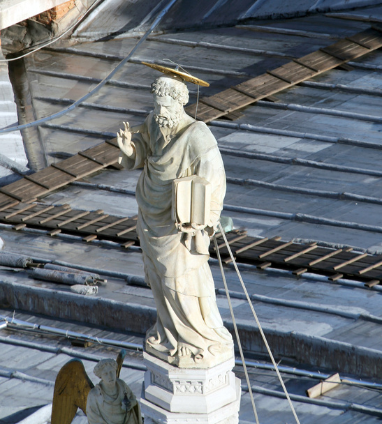 Marble statue of Saint Mark over the Cathedral In VENICE - Zdjęcie, obraz