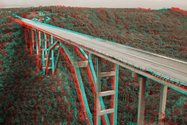 Stereofoniczny zdjęcie mostu - Zdjęcie, obraz