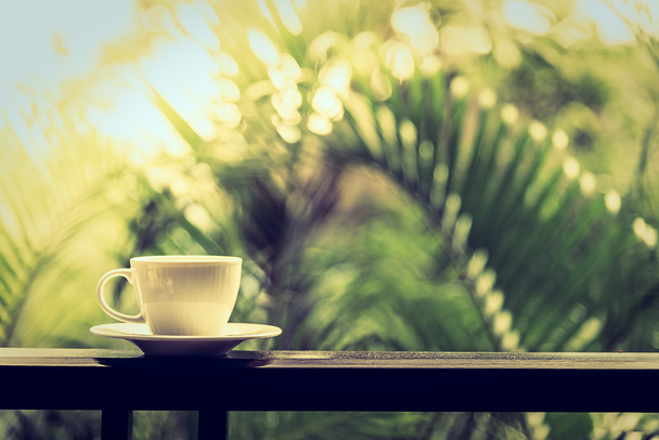 Kahvi cup ulkona
 - Valokuva, kuva