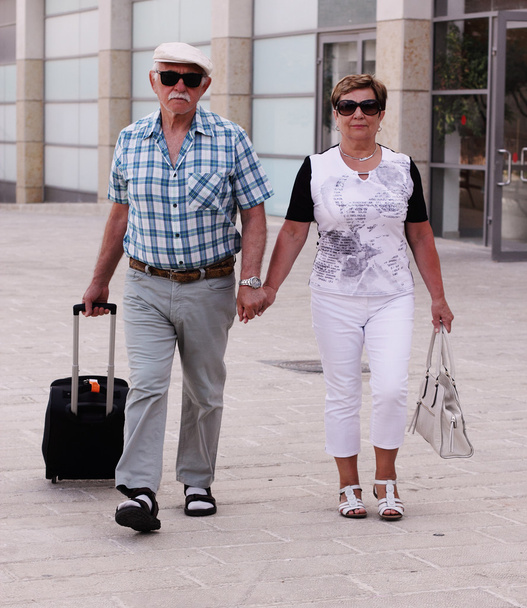 pareja se va de vacaciones
 - Foto, Imagen