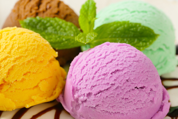 Crème glacée assortie
 - Photo, image