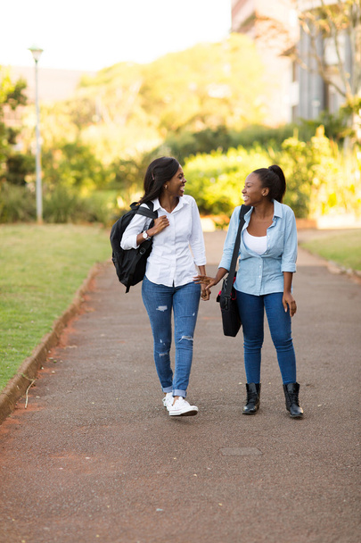 students walking on campus - Valokuva, kuva