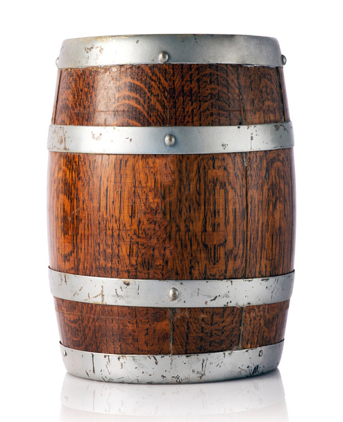 ワインやビール、ブランデーのストレージ用オーク樽 - 写真・画像