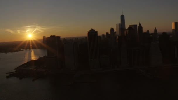 World Trade Center New York
 - Materiaali, video