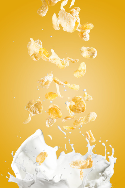 Corn Flakes With Milk Splash - Фото, изображение