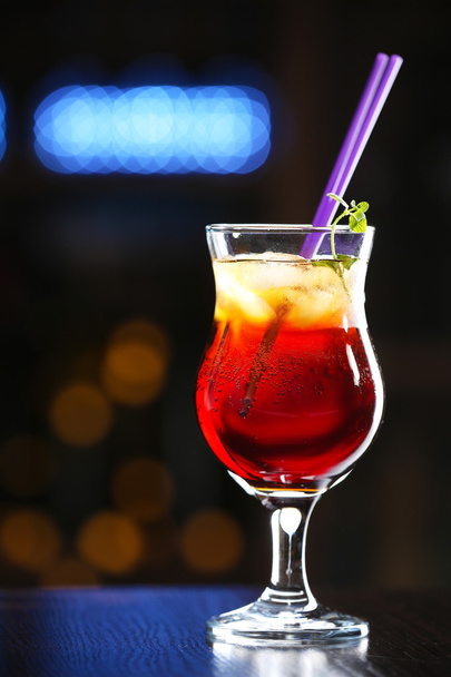 Glass of cocktails on bar background - Foto, Imagem