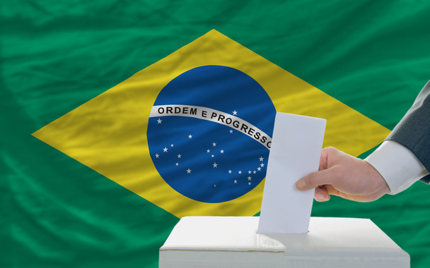 Mies äänestää Brasilian vaaleista
 - Valokuva, kuva