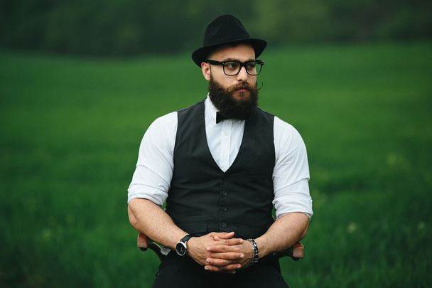 bearded man preparing to shave in the field - Zdjęcie, obraz