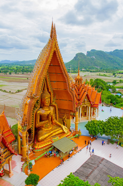 Top view of the pagoda, Wat Tham Sua (Tiger Cave Temple) - Foto, Imagen