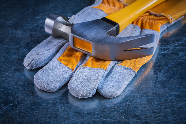 Safety gloves with claw hammer - Zdjęcie, obraz
