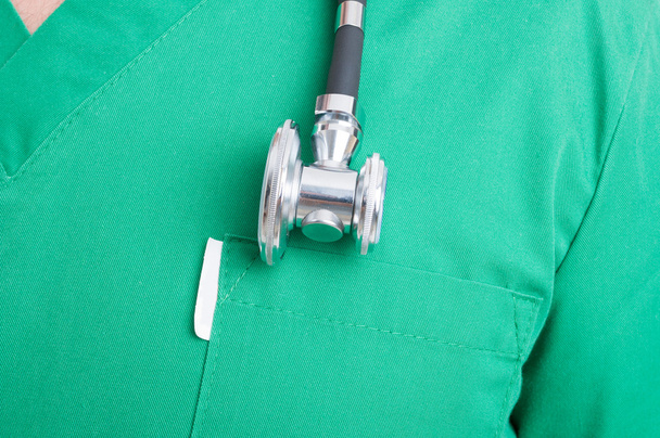 Stéthoscope sur uniforme médical
 - Photo, image