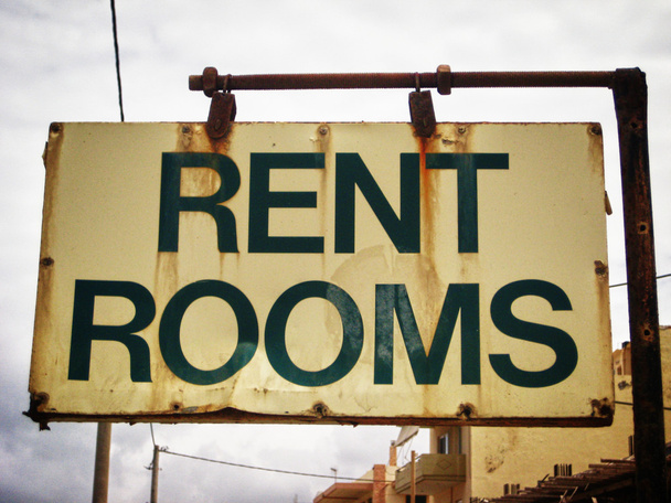 πινακίδα "Ενοικιάζεται δωμάτια" - Φωτογραφία, εικόνα