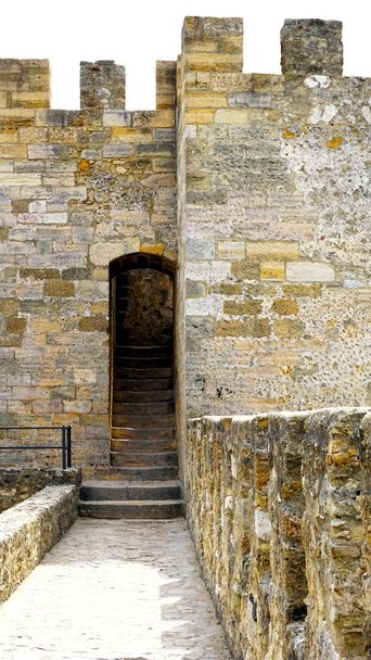 Pasarela del piso superior en el castillo
 - Foto, Imagen