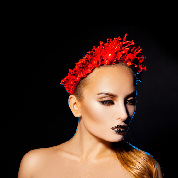 Square picture of beautiful woman with makeup and wreath on blac - 写真・画像