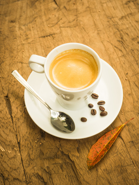 csésze kávé a latte a fa textúra  - Fotó, kép