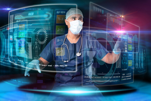 Lekarz w mundurze z cyfrowych ekranów - Zdjęcie, obraz