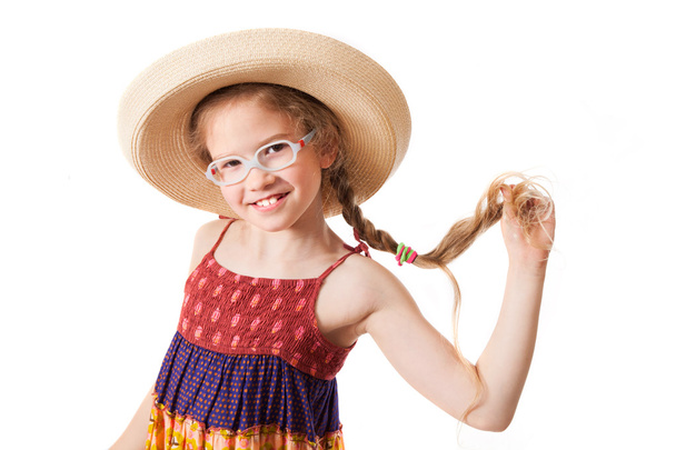 The smiling girl in straw hat - Foto, imagen