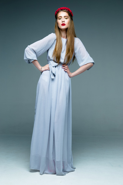 Long-haired woman wearing dress - Zdjęcie, obraz