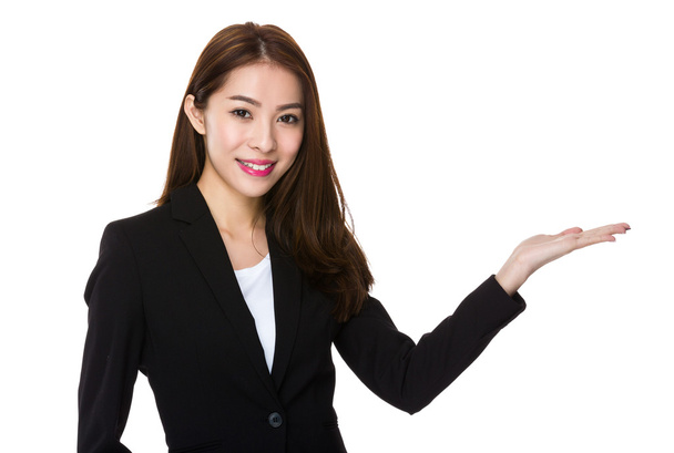 Jovem mulher de negócios asiática em terno de negócios
 - Foto, Imagem