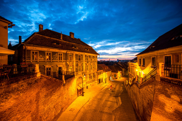 Nachtansicht auf Sibiu City - Foto, Bild