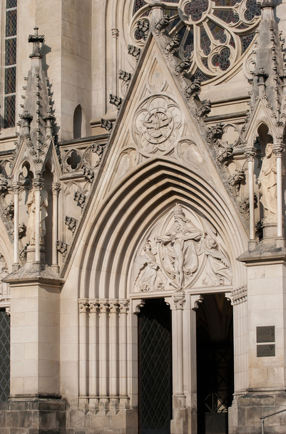 die heilige Dreifaltigkeit. gotisches Relief in der Kathedrale des Heiligen Wenzel in Olmütz - Foto, Bild