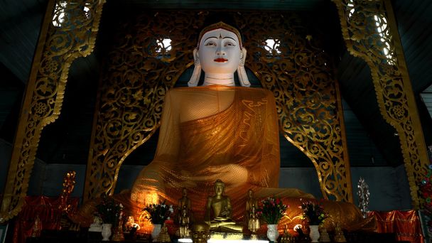 heilige buddha-bilder im norden thailands - Foto, Bild