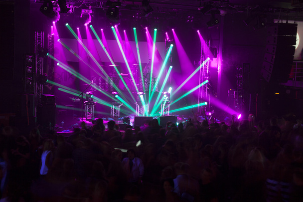 Bir rock konseri çarpıcı ışık - Fotoğraf, Görsel