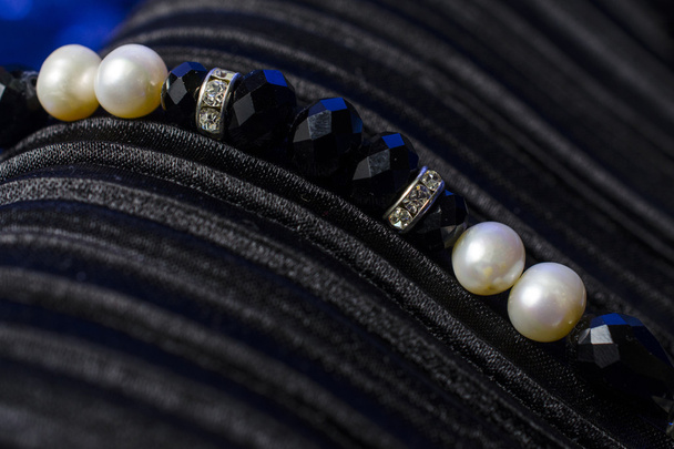collar de perlas
 - Foto, imagen